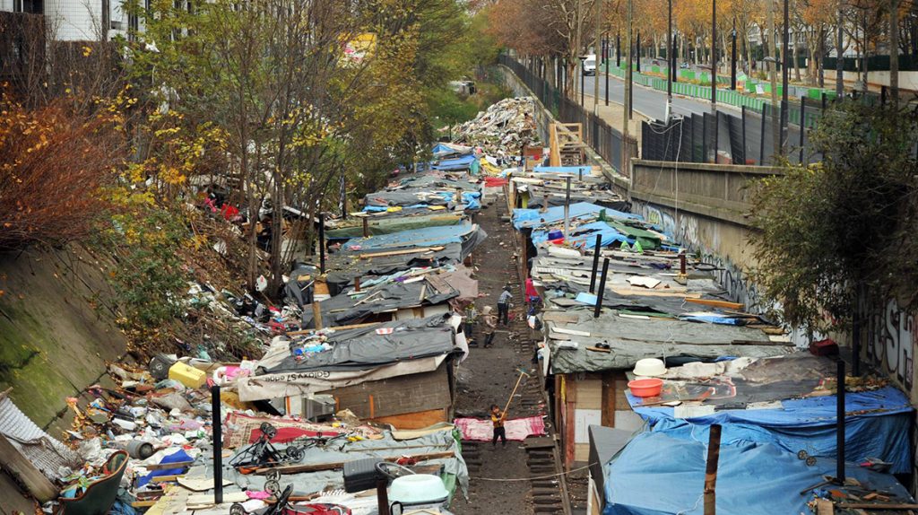 Favelas Voltam A Proliferar Na Fran A Inclusive Em Paris Hora Do Povo