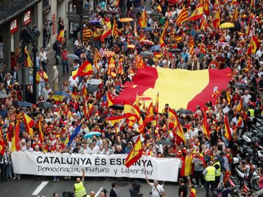 Catalunha tem autonomia suspensa e são convocadas para dezembro eleições para o parlamento regional
