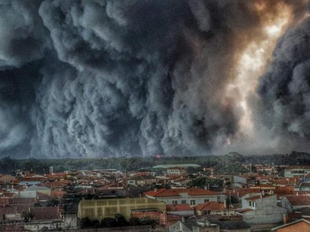 Incêndio florestal em Portugal mata 36 pessoas