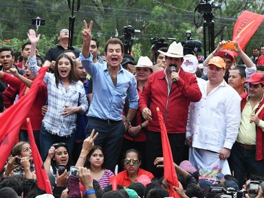 Honduras: Oposição com Zelaya sai na frente nas eleições