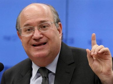 Gênio que preside BC diz que há mais camelôs porque a economia melhora