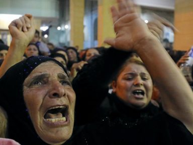 EI chacina 305 em ataque terrorista a mesquita no Egito