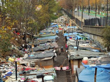 Favelas voltam a proliferar  na França, inclusive em Paris
