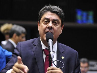 Lulista defende “indulto amigo” e anistia geral para políticos corruptos