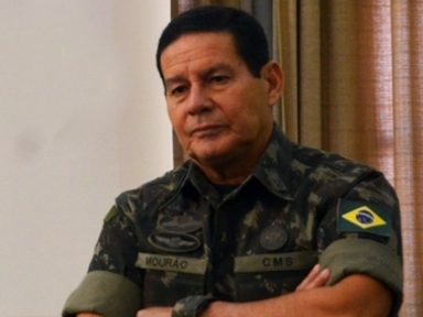 General Mourão é afastado do seu cargo pelo Exército