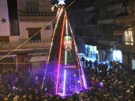 Alepo: Árvore de Natal celebra um ano da expulsão de terroristas