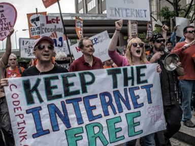 EUA: Procuradores e entidade civis lutam contra ataque à internet