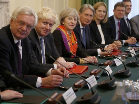 Brexit: governo sofre derrota após rebelião no partido de May