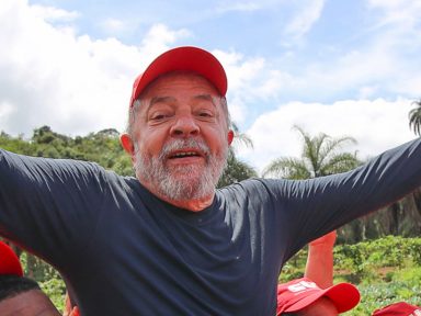 Escrevente fez documento para passar sítio para nome de Lula