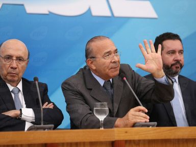 Temer requenta 15 propostas para poder dizer  que tem plano B