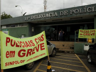 Policiais do DF fazem greve por reajuste nos salários e contratações