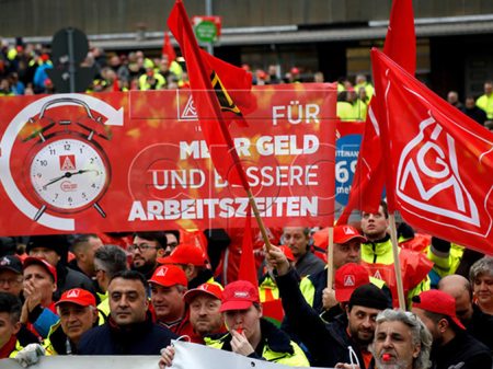 Metalúrgicos alemães exigem  8% e paralisam 260 fábricas