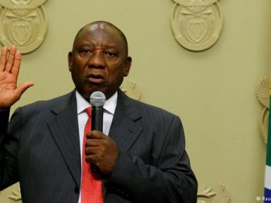 África do Sul: respondendo a processos por corrupção, Zuma renuncia