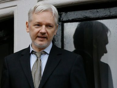 Tribunal inglês mantém ordem de prisão ilegal contra Assange