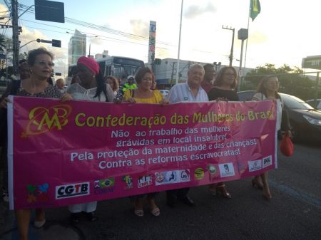 Mulheres brasileiras repudiam o ataque a direitos