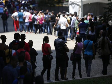 IBGE: 27 milhões e 700 mil brasileiros estão sem emprego