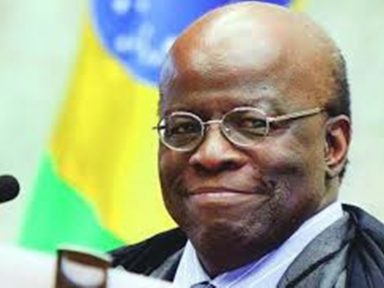 Joaquim Barbosa anuncia que não será candidato a presidente