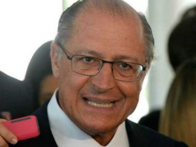 Alckmin sobre Azeredo: “não passamos a mão na cabeça de ninguém”
