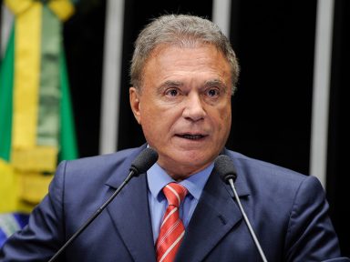 A luta é do Brasil contra “os ladrões da República que assaltaram o país”, diz Dias