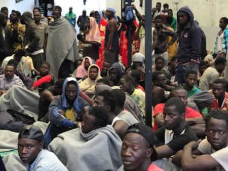 Nigerianos processam a Itália por subcontratar a escravagistas líbios para resgate de imigrantes