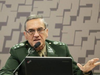 General Villas Bôas diz que sua diretriz é “negociar” e cobra solução do governo para o conflito