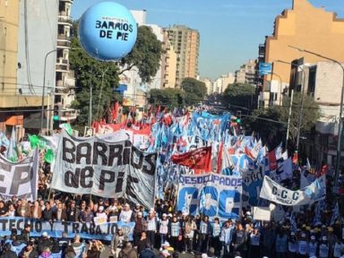 Marcha por Pão e Trabalho reúne 500 mil em Buenos Aires