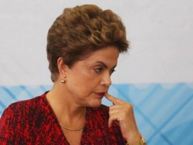 Dilma sai na defesa de Pimentel