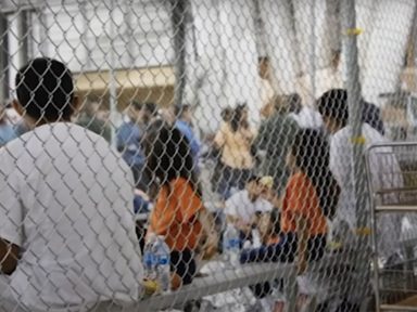 Trump apronta campos de concentração para 20 mil crianças em quartéis
