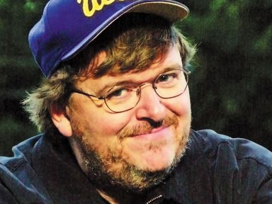 Michael Moore: “EUA iniciaram separando bebês dos índios e dos escravos”