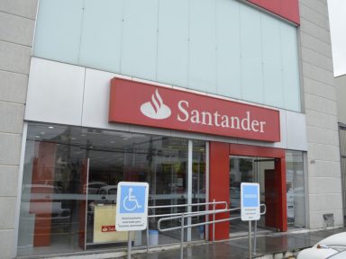 Santander tem lucro de R$ 5,8 bi em 6 meses