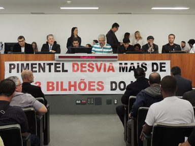 Servidores de MG denunciam desmonte do funcionalismo em audiência pública