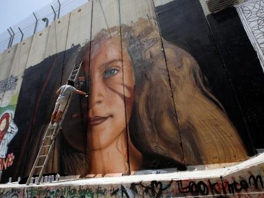 Sai da prisão Ahed Tamimi, símbolo da resistência da juventude à ocupação israelense