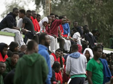 Mediterrâneo: chega a 1500 os imigrantes mortos no ano