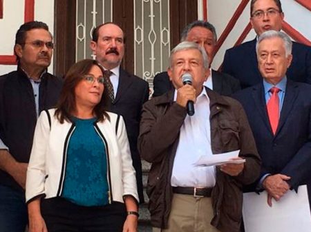 Obrador anuncia investimento de US$ 2,63 bi em refinarias