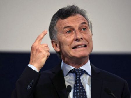 Macri joga juros reais a estratosféricos 12% e empurra Argentina à recessão
