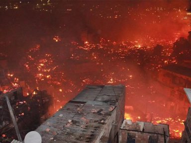 Incêndio destrói mais de 600 casas em Manaus