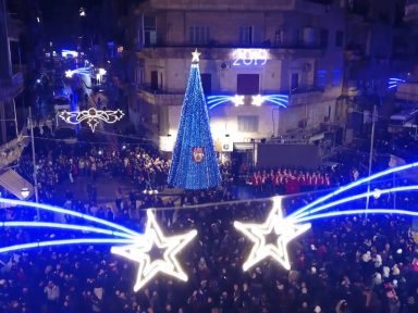 Liberta do terrorismo, Alepo recebeu o Natal com luz, música e poesia