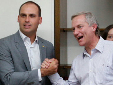 Eduardo Bolsonaro elogia Pinochet e quer copiar Previdência que faliu no Chile