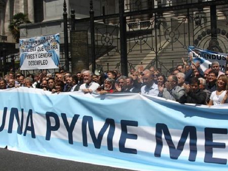 Devastação macrista destrói 25 pequenas empresas argentinas a cada dia