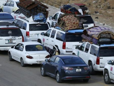 28 mil sírios retornam através da fronteira com a Jordânia