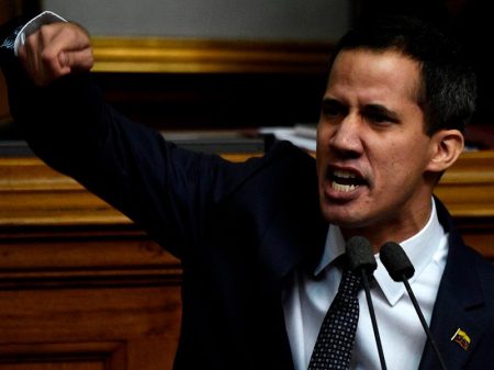 Made in USA: líder da Assembleia Nacional se arvora presidente da Venezuela