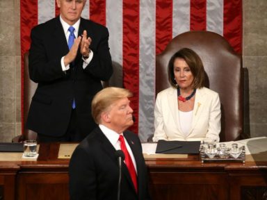 No discurso do “Estado da (des)União”, Trump reitera o muro, o intervencionismo e as sanções