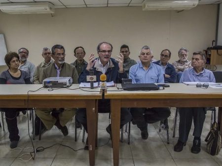 Chavistas unidos a setores da oposição/MUD exigem diálogo já e eleições gerais