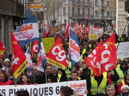 França: CGT e Coletes Amarelos fazem atos conjuntos em defesa de salários e aposentadorias
