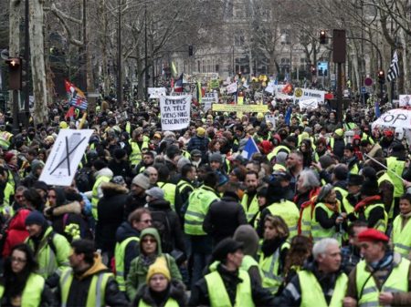 França: truculência policial é repudiada pelos Coletes Amarelos