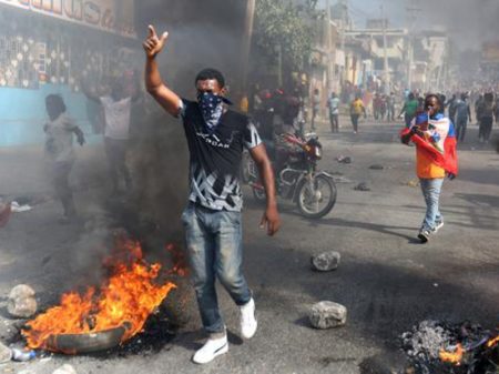 Haitianos mantêm rebelião contra corrupção e exigem saída do presidente Moise