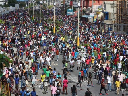 Haitianos nas ruas há 12 dias exigem a renúncia do presidente Moise