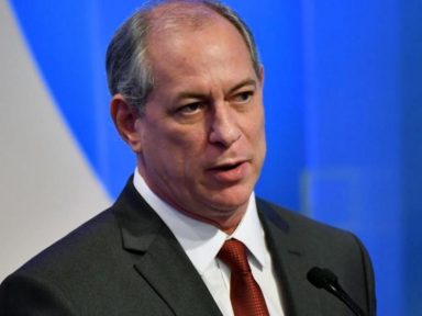 Ciro: “nada mais parecido com um bolsonarista fanático do que um fanático petista”