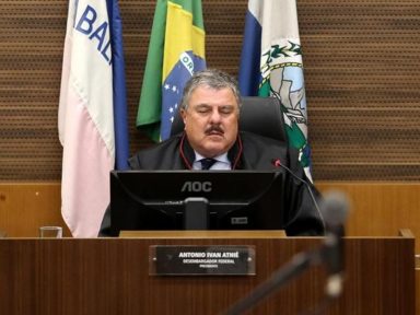 Juiz que livrou Temer já beneficiou contraventor  Carlinhos Cachoeira