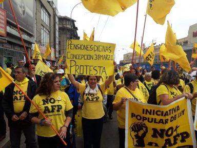 Chile: movimentos sociais levam projeto em defesa da Previdência pública a deputados